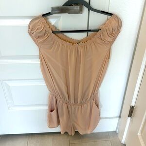 Joie XS chmapagne romper Super flattering and stylish